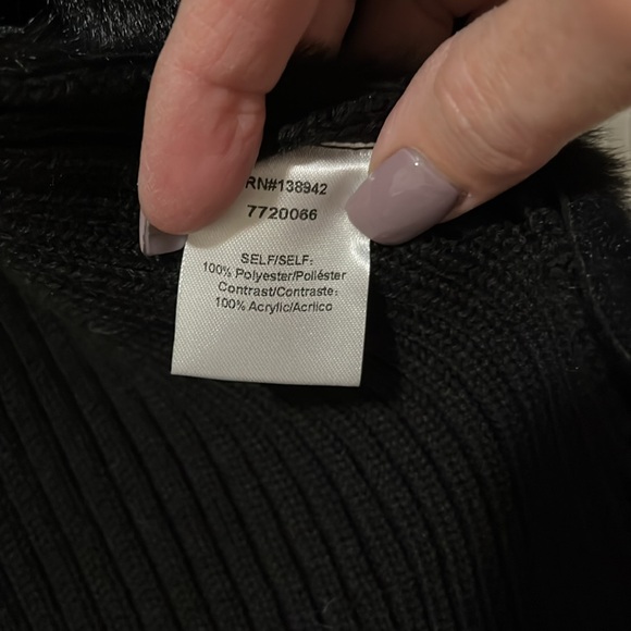 Twelfth Love Black Faux Fur Vest NWOT Size Large - Picture 7 of 11